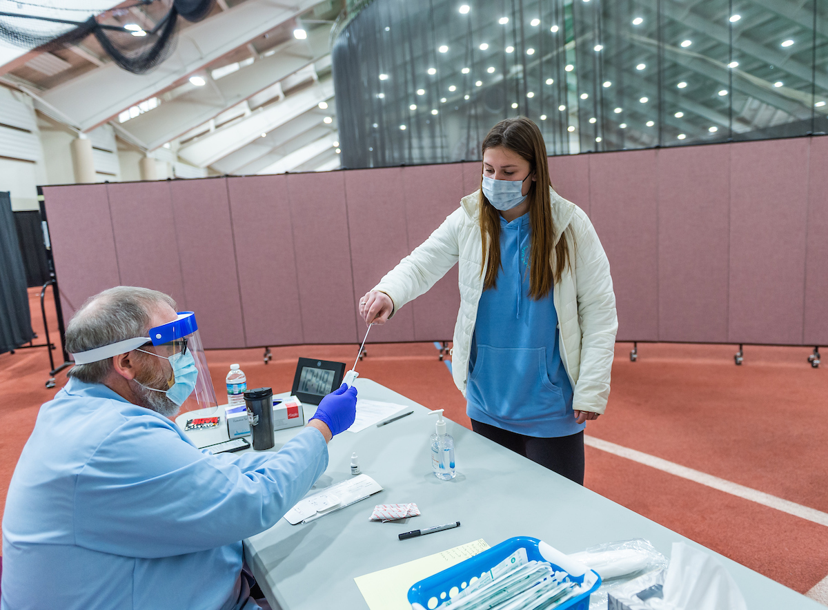 colgateuniv's tweet photo. This past weekend, we welcomed students back to campus for the spring semester. #ColgateTogether https://t.co/UJLvbTbOlv