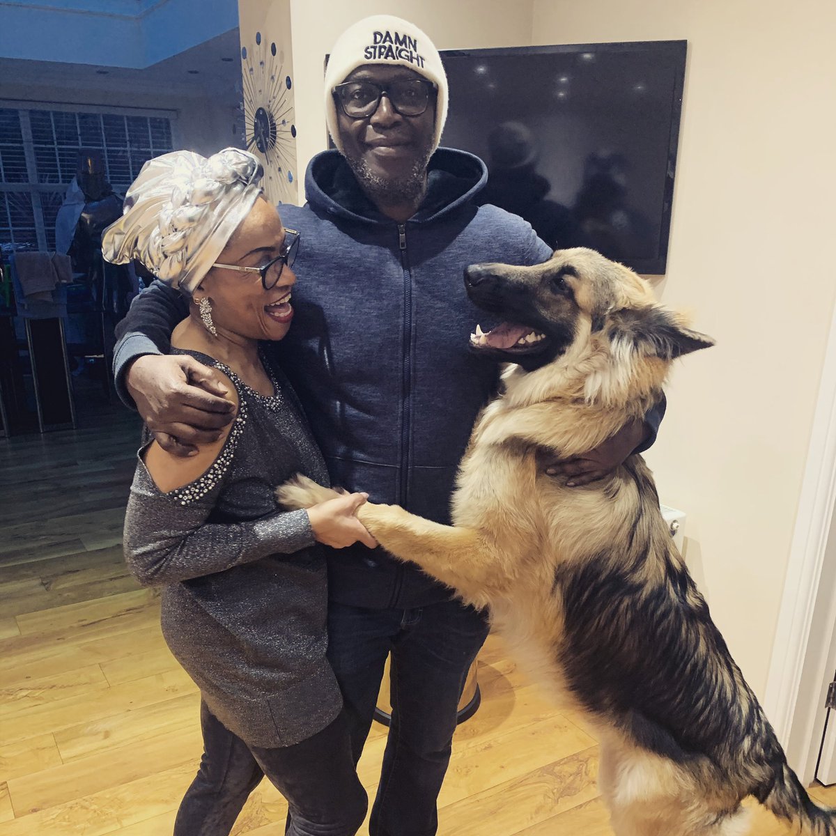 Deji's tweet photo. Happy anniversary to the best parents in the world ❤️
https://t.co/w2DDsXIf1n https://t.co/zQHQ1XYI8t