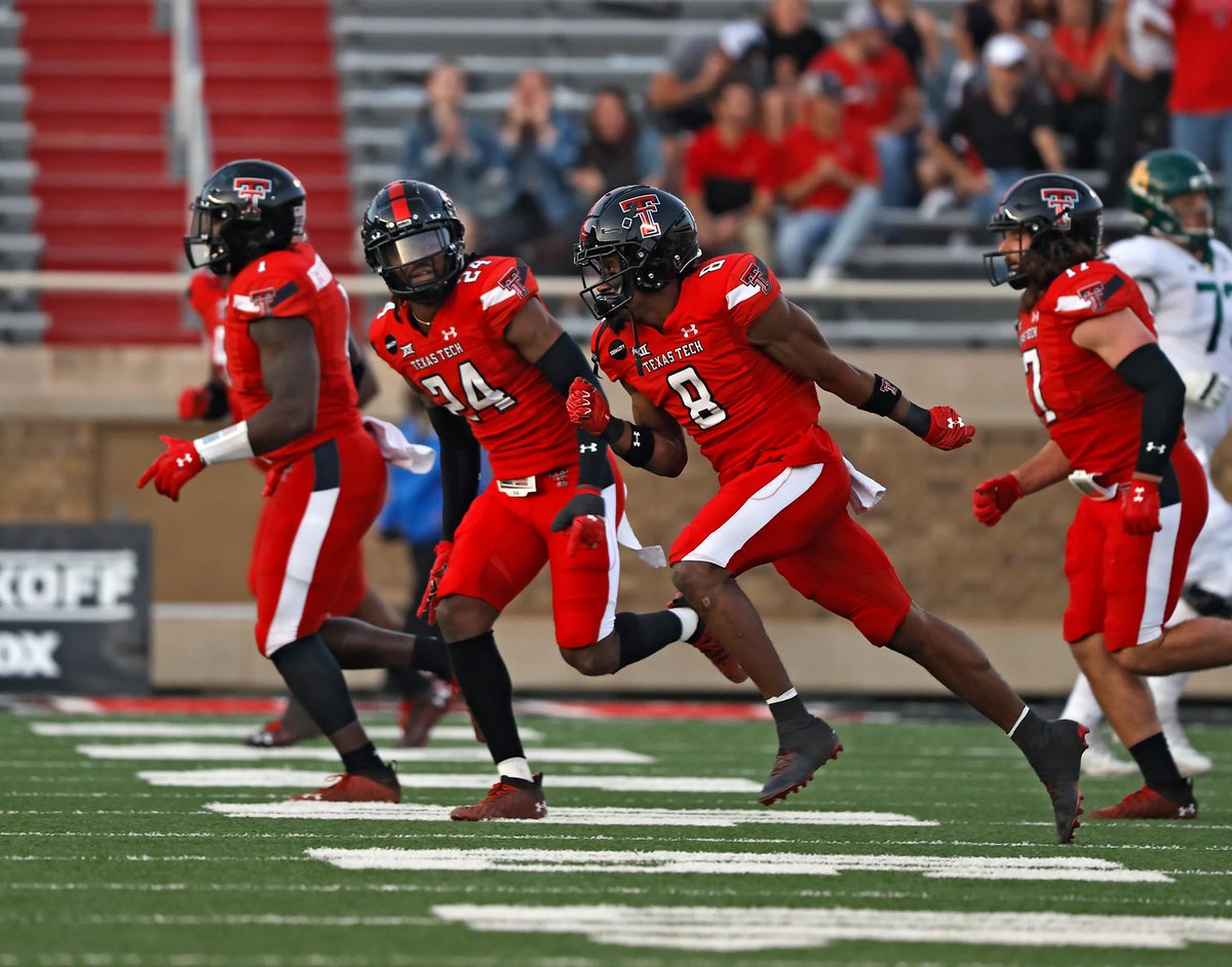 ChiefTTU's tweet photo. More than blessed and honored to receive an opportunity to further my academic and athletic career at Texas Tech University!! Thank you @coachp_TTU , @SonnyCumbie_TTU , @TTUCoachWells , @coachlukewells and all the coaches there! Guns Up‼️🔴⚫️ https://t.co/yLS8zqCdXl