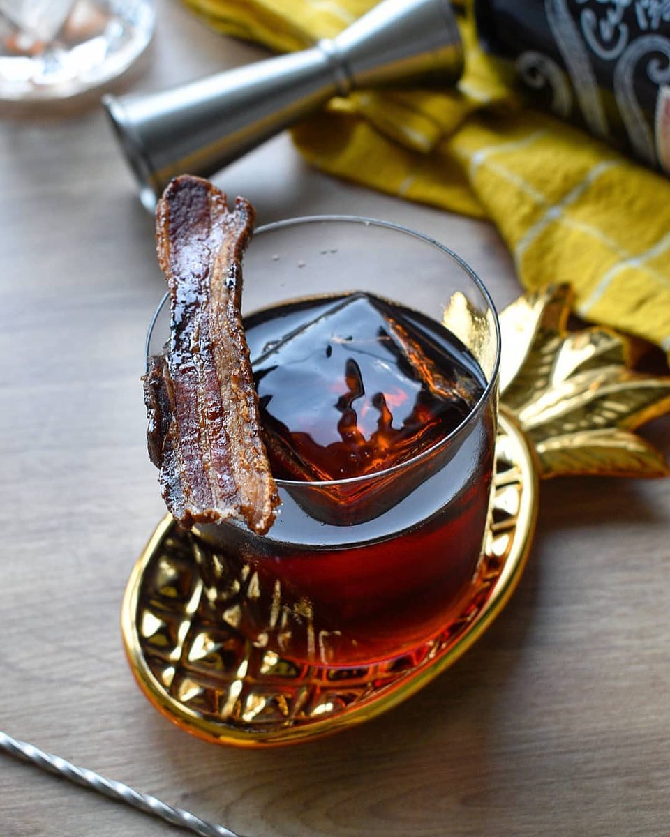 CT_Society's tweet photo. Bacon as #garnish! Because... Who Not?
#tommyshelbywhynot #Cocktailgarnish #bacon #baconlove #baconcocktail #booze https://t.co/h2zGVjXPRO