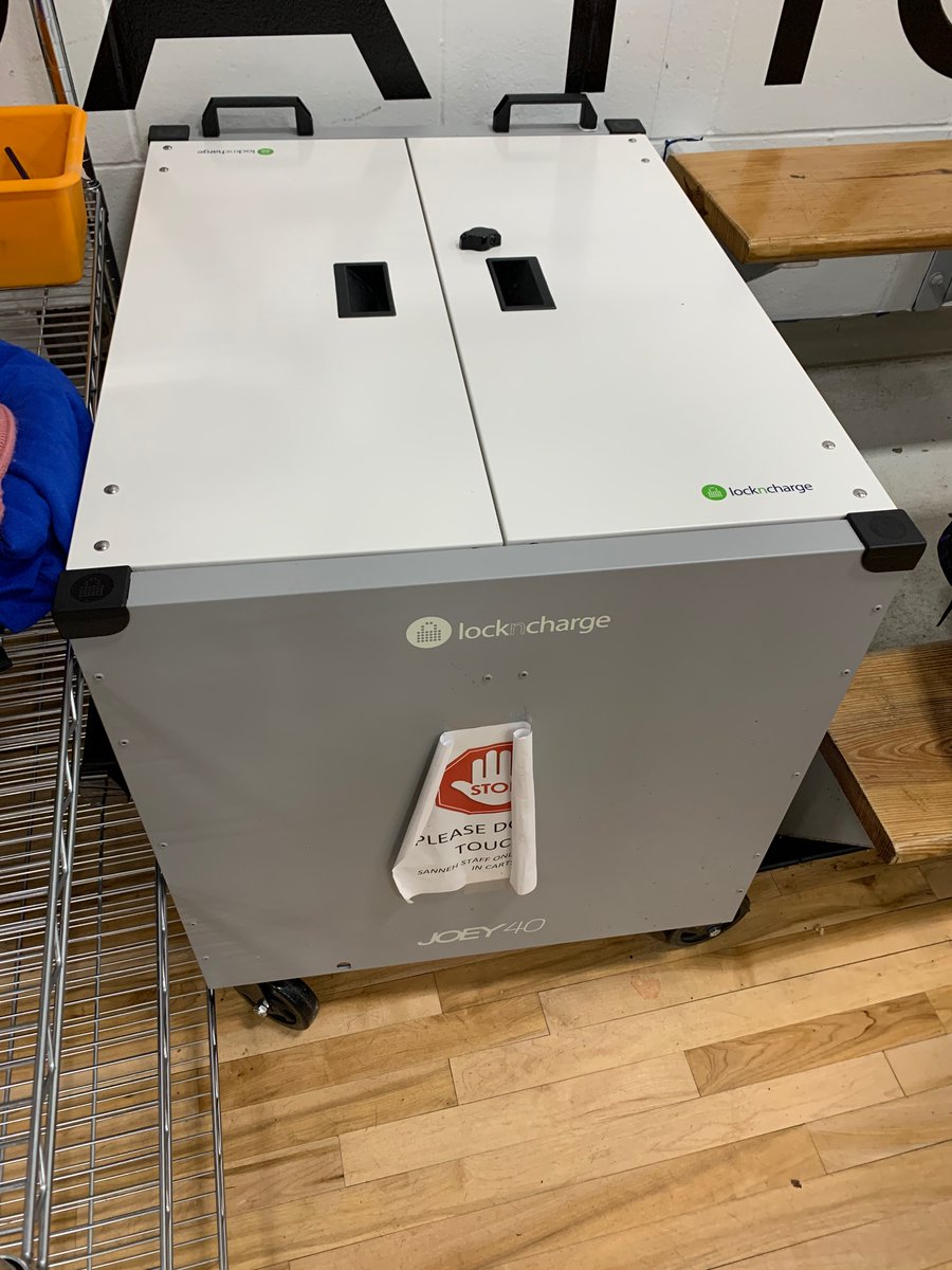 There’s space for 120 students, but they fit 60 to allow for distancing. Mornings are mostly elementary school kids. High school students will arrive after 2 pm. Some are gravitating back to schools now that in-person classes are resuming, but many will stay on here.