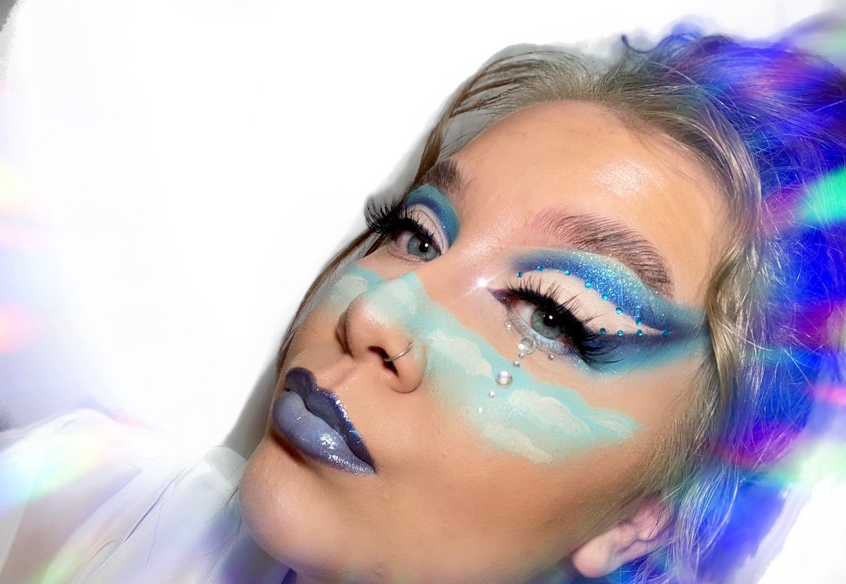 makeupbyxpops's tweet image. My recent on Instagram is Monday’s by Mitchell💙🥺 please if you can go show love and tag him and his brand pls!! 

Instagram.com/Makeupbyxpops