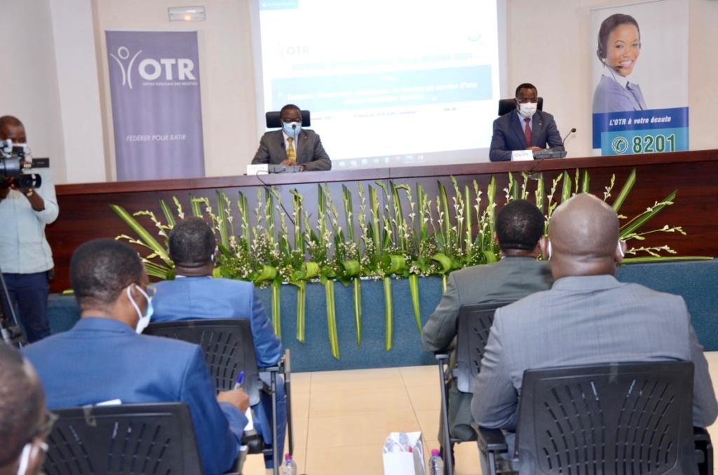 otr_togo's tweet image. L’OTR a célébré ce Mardi 26 janvier 2021 à son siège, la Journée Internationale de la Douane (#JID), placée sous le thème «Relance, Renouveau, Résilience: la douane au service d'une chaîne logistique durable».