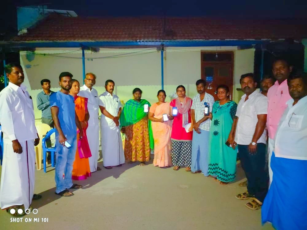 Ksdhanasekar2's tweet photo. 🏴🚩திருப்பூர் கிழக்கு மாவட்டம் *தாராபுரம் நகர திமுக* சார்பாக  2-வது கிளைக் கழகத்தில் *எல்லோரும் நம்முடன்* இணையவழி உறுப்பினர் சேர்க்கை எனது   தலைமையில் நடைபெற்றது. @mkstalin @Udhaystalin @mp_saminathan @dmkpadhu https://t.co/Bejj7udHwZ