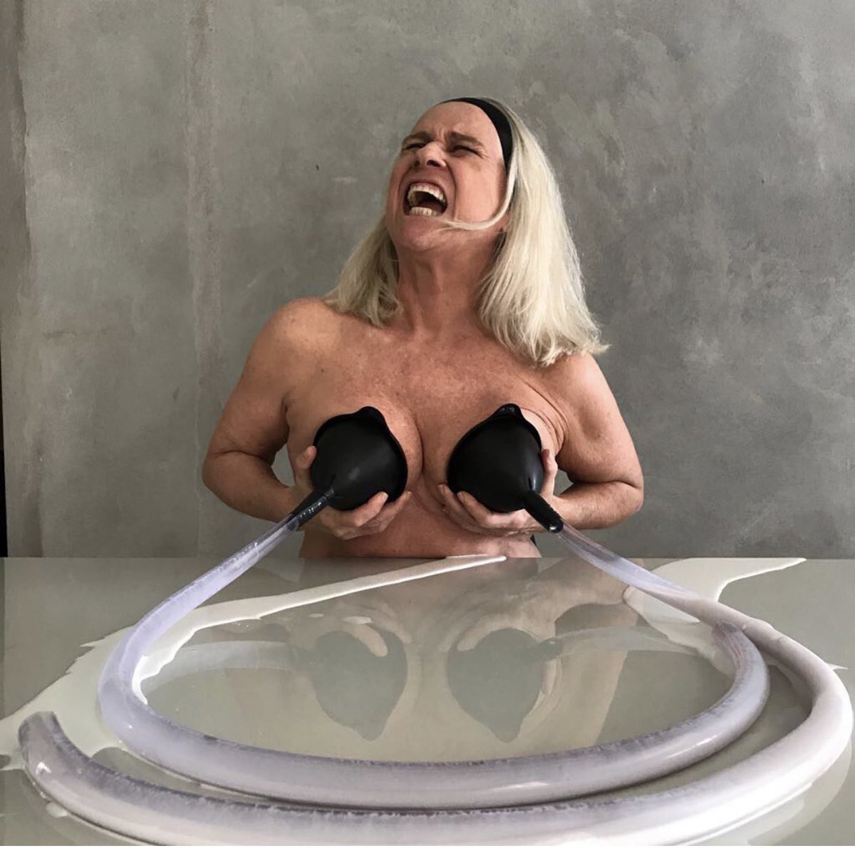 vera holtz irreal tweet media