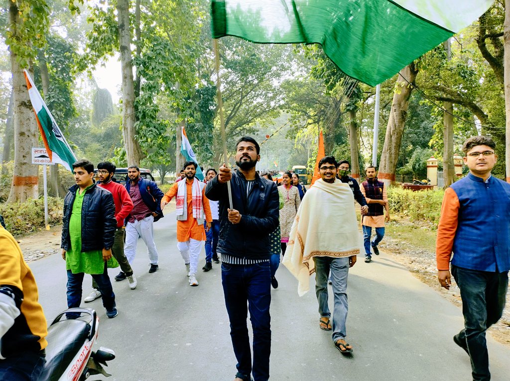 sameersinghBHU's tweet photo. वो शमा जो काम आये अंजुमन के लिए, वो जज्बा जो कुर्बान हो जाये वतन के लिए, रखते है हम वो हौसले भी जो मर मिटे हिंदुस्तान के लिए,
 गणतंत्र दिवस की हार्दिक शुभकामनाएं
   ❤️बनारस हिन्दू यूनिवर्सिटी ❤️abvpBHU
@SantoshSinghIPS @DUrjaswita @chandangkp55555 @rahulrana_26 
@AshishSainram https://t.co/nWQgQLbquJ