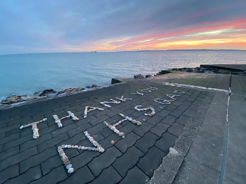 PHU_NHS's tweet photo. This lovely photograph was sent to us from Southsea front.

Thank you to the anonymous artist; we'll share this with our teams. 💙 https://t.co/BT6he0kz6x