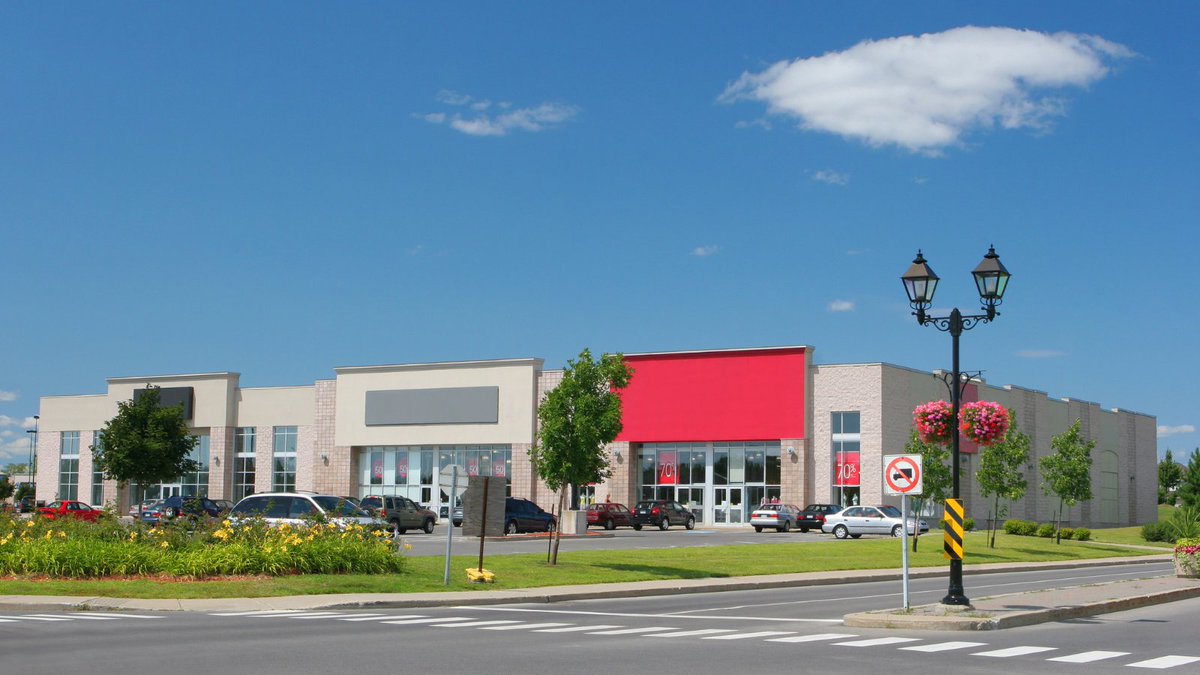 Retailers are exiting malls -- and changing their store strategies | from Modern Retail hubs.la/H0Ff2Gx0