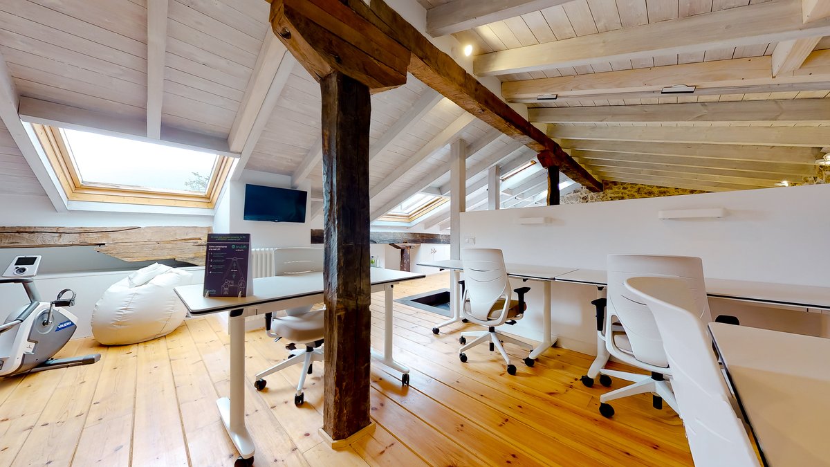 TheSibarist's tweet photo. Nuestro coliving Casa de Mareas, primera vivienda en incorporar LIFI de @SignifyEspana. #Cantabria

WI-FI vs LIFI: entrevistamos a Juan José González, Offices &amp; Healthcare Business Manager de Signify.

MÁS: https://t.co/dRFmwwKkx1 https://t.co/8xUgeRIfzv