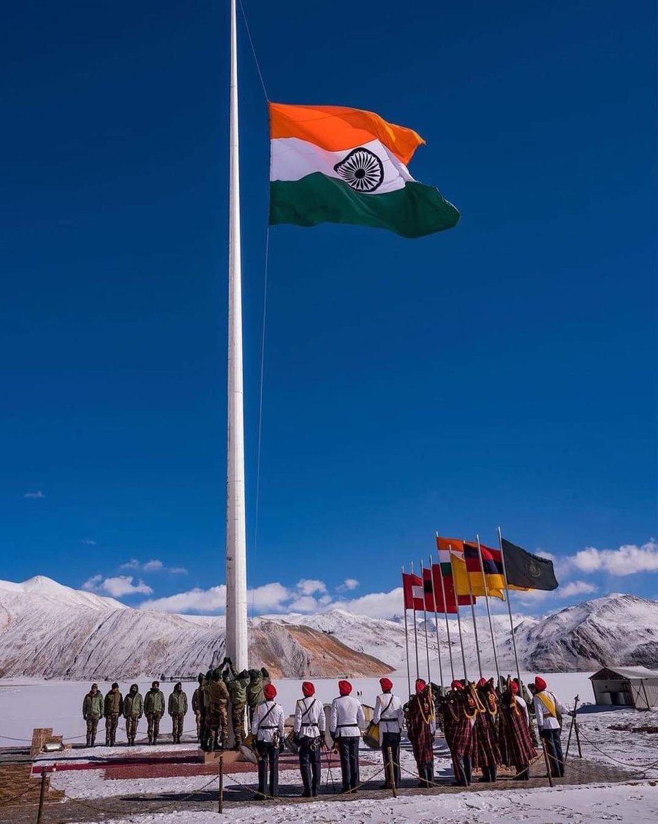 Tiranga 🇮🇳 
Republic Day Celebration
Pangong Lake 
⠀⠀⠀⠀⠀⠀⠀⠀⠀
Captured by @withmanish