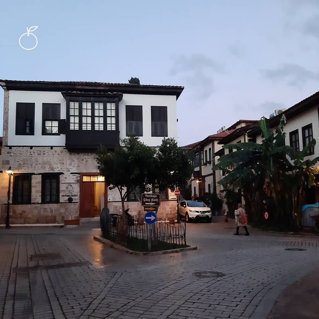 antalyaturkeyd's tweet photo. ⛅Tarih kokan sokaklarda bir günün sonu😍 Kaleiçini özleyenler? 😊👇
📸 Çekmiş olduğunuz fotoğrafları sayfada bulunan WhatsApp linkinden bizlere iletebilirsiniz 🤗
🏷️ #oldtown #kaleiçi #antalyaturkey https://t.co/GyihqNDFyQ