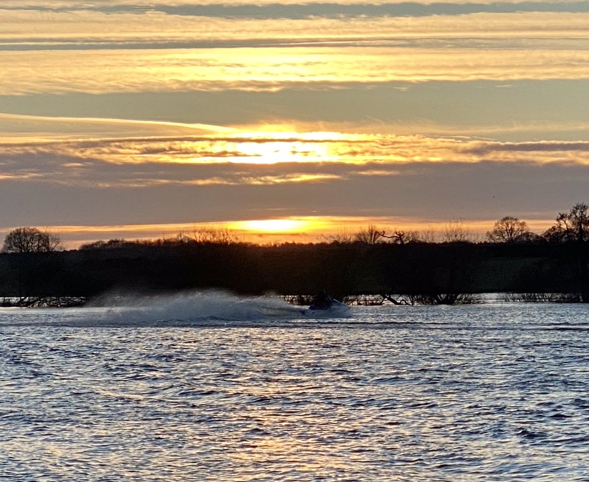 feel_paul's tweet photo. Away from the #maddingcrowd... #feelthenoise #solo #fun at #sunset with #marineski #jetski #itsgrimupnorth #makeithappen making #waves in the #rural #floods #riverderwent #highcatton #lowcatton #lifestyle #evening #stroll in #godsowncounty @East_Riding @Welcome2Yorks #YORKSHIRE https://t.co/LCI7KQEKic