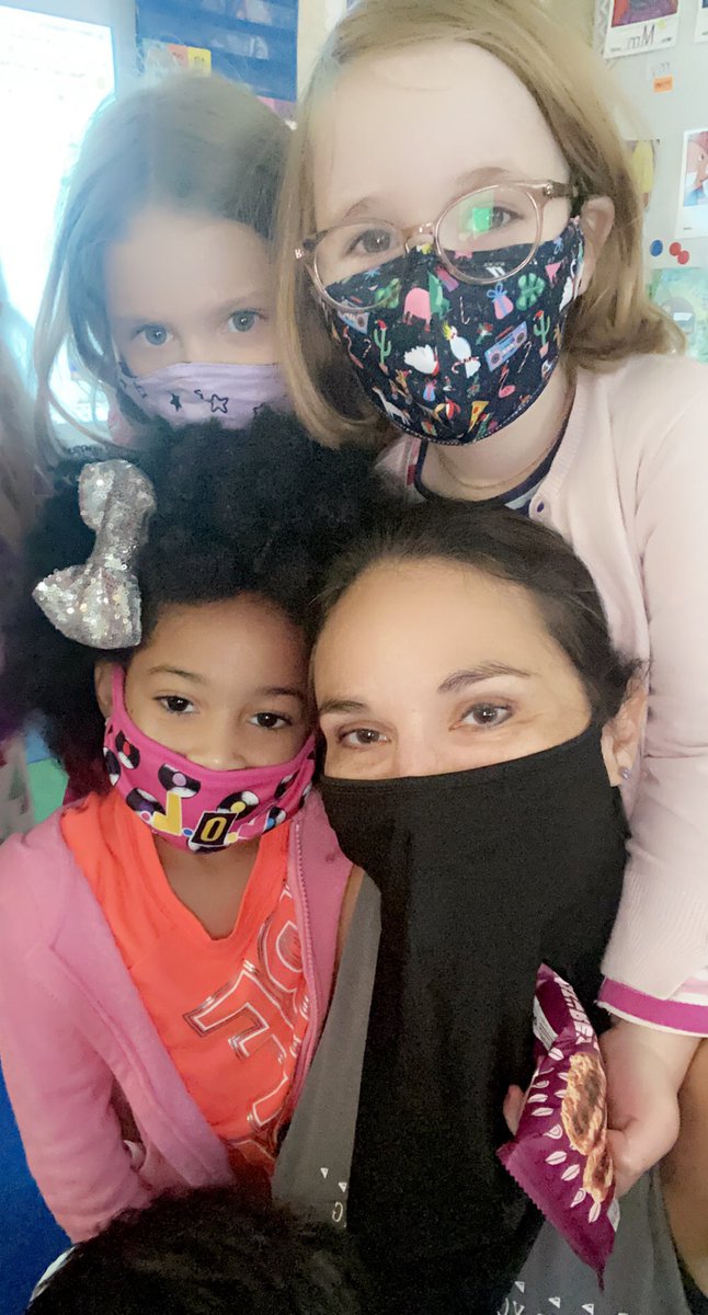 yogakarmasa's tweet photo. The soul is healed by being with children (Fyodor Dostoevsky) #develophealthysenseofself #nurturelifelongenthusiasmforlearning #employskillsforlife #profileofalearner #miniteachers #ministudents https://t.co/IpqdKz4RDH