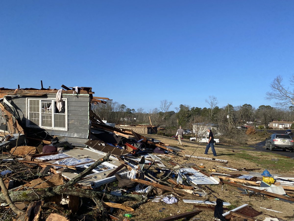 anthonyddodd's tweet photo. @spann @jpdice_Fox6 Fultondale tornado https://t.co/eWVHoCmuxb