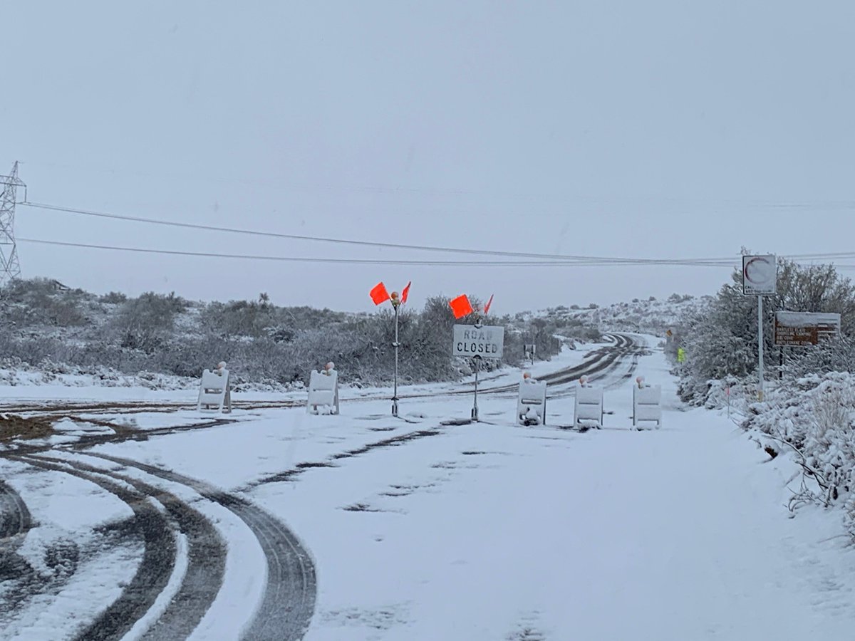 ScottsdalePD's tweet image. Enjoy these snow filled photos of Bartlett Dam Rd and Cave Creek Rd this morning.  Drive with care and stay warm. #WinterWonderland #DesertSnow