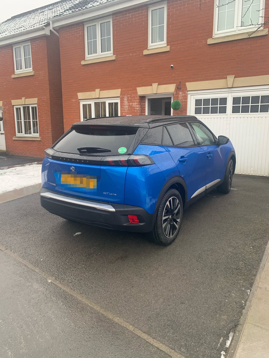Mavis_Davies9's tweet photo. ‘She’s electric ⚡️ 🎵🎶 ‘ doing my bit for the environment 👌🏼 #Newcarday #Workmobile https://t.co/eUXUBsLsvI