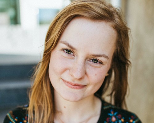 UAkron_Engr's tweet photo. Meet Eleanor Plaster and #RockStarStudent who is double majoring in #ChemicalEngineering and #French. As part of #UA150 we are shining a light on @UAkronHonors this month and yep, this smartypants 👏is also an honors student. https://t.co/2iutJ7e1FP https://t.co/EdfC5Ggm2O