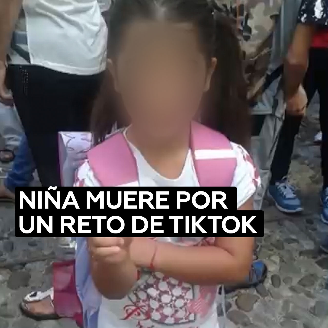 RT en Español - Una niña de 10 años muere asfixiada por un reto de TikTok  Una niña de 10 años murió en un hospital de Palermo (Sicilia, Italia) tras participar de un peligroso desafío que se viralizó en la red social TikTok. 