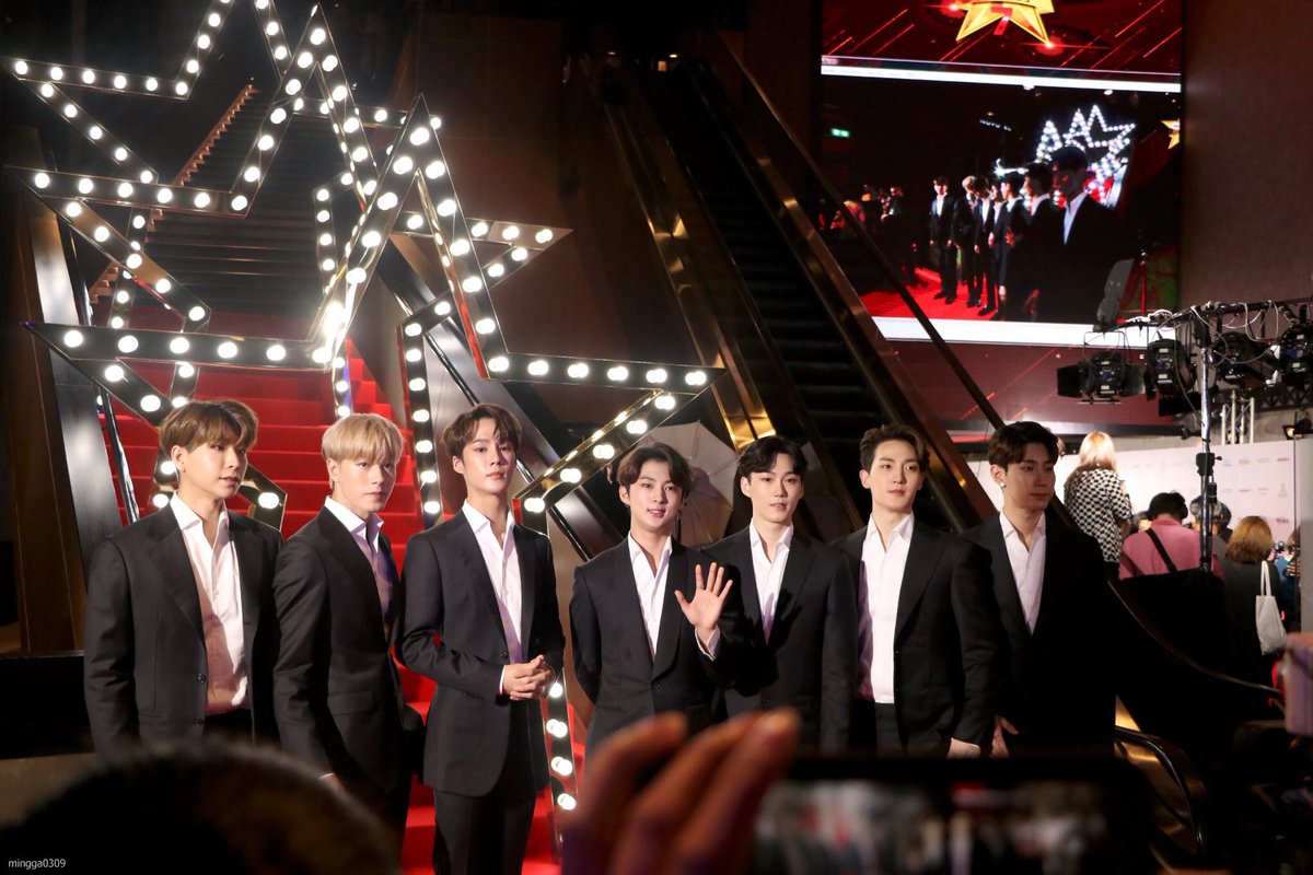 VAV_support's tweet photo. @vavpuertorico @VAV_official @twt_VAV @Crazy_Vampz @vampz_of_vav @Vampz_Chile @uvieivi_ec @vampztrowar @GamzeYoonho Let's get it❤️ #StanWorld #VAV @VAV_official https://t.co/0vVuy85ox9