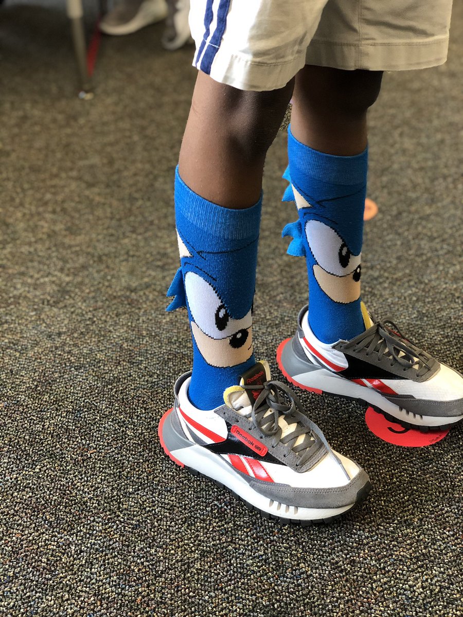 MrMolander's tweet photo. My favorite “crazy for canned foods” socks of the day! #sonicsocks #sofast @HumbleISD_RCE https://t.co/2obpmxtc0S