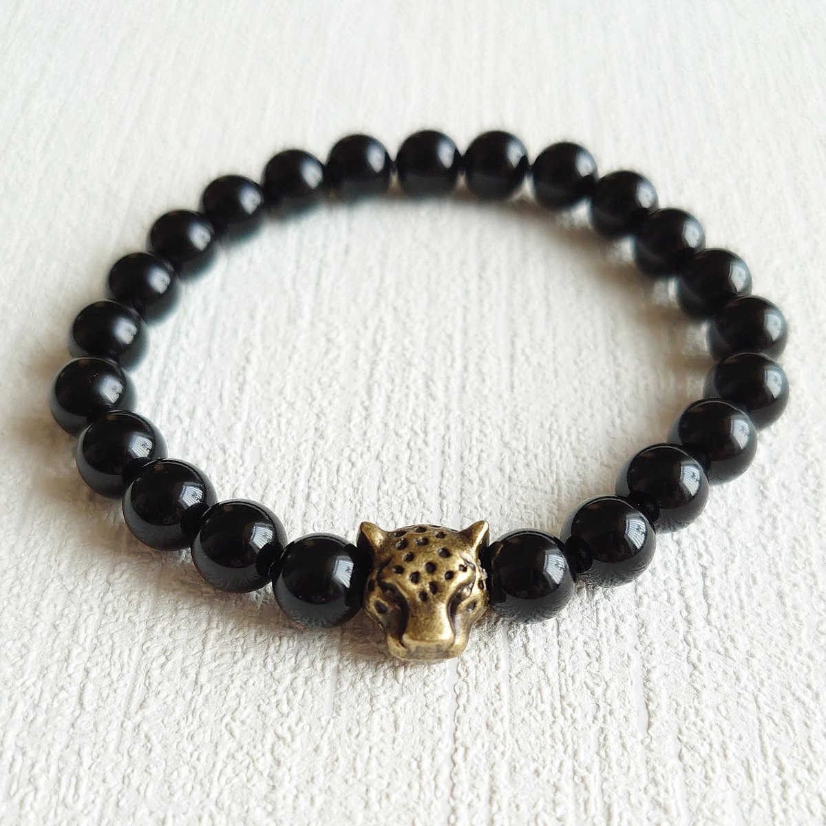 ElleKayBeads's tweet photo. New Leopard bracelet made with black onyx stone and an antique gold leopard head bead. 

https://t.co/Myxk84qbtS

#handmadejewellery #beads #beadedbracelet #braceletsformen #mensfashion #menswear #handmade #jewellery #accessories #etsy #etsyuk #onyx #gemstones #gemstone https://t.co/nr46xt4FLM