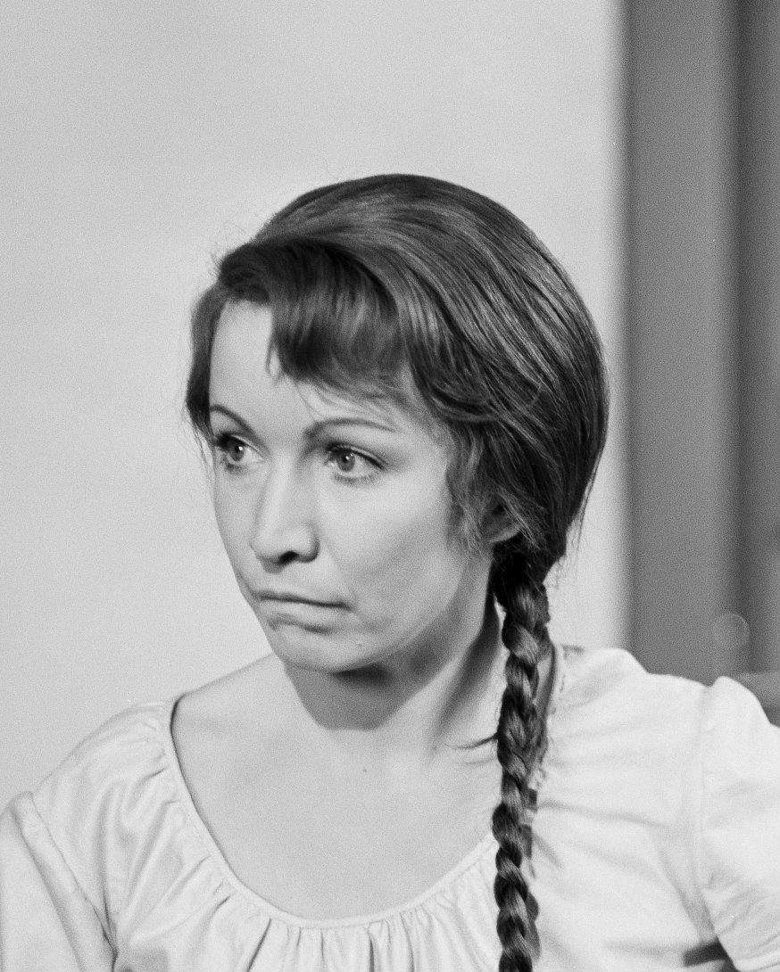 Anče, Vlasta Makovcová, Milada Blažejová, Lída Nováková a desítky dalších postav, které Hana Maciuchová s nezapomenutelnou noblesou a šarmem ztvárnila nejen v seriálech a filmech #CzechTV. Je nám smutno…