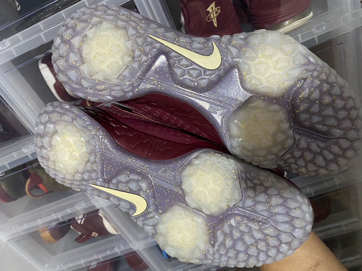 JBreak23's tweet photo. Sample Nike Force Zoom Trout 6 (FSU) #FSUKicks https://t.co/OtB5EyXq9N