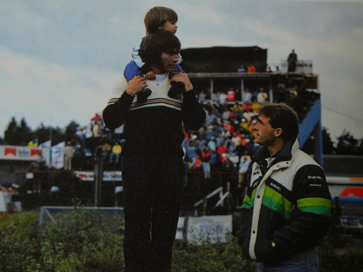 Ron Haslam with Leon Haslam 
Rob McElnea 
Anderstorp 1985
🇬🇧 #Legends 
<a href="/RonHaslam/">HondaRonHaslamRaceSchool</a> <a href="/realleonhaslam/">leon haslam</a> <a href="/robmcelnea1/">Rob McElnea</a>