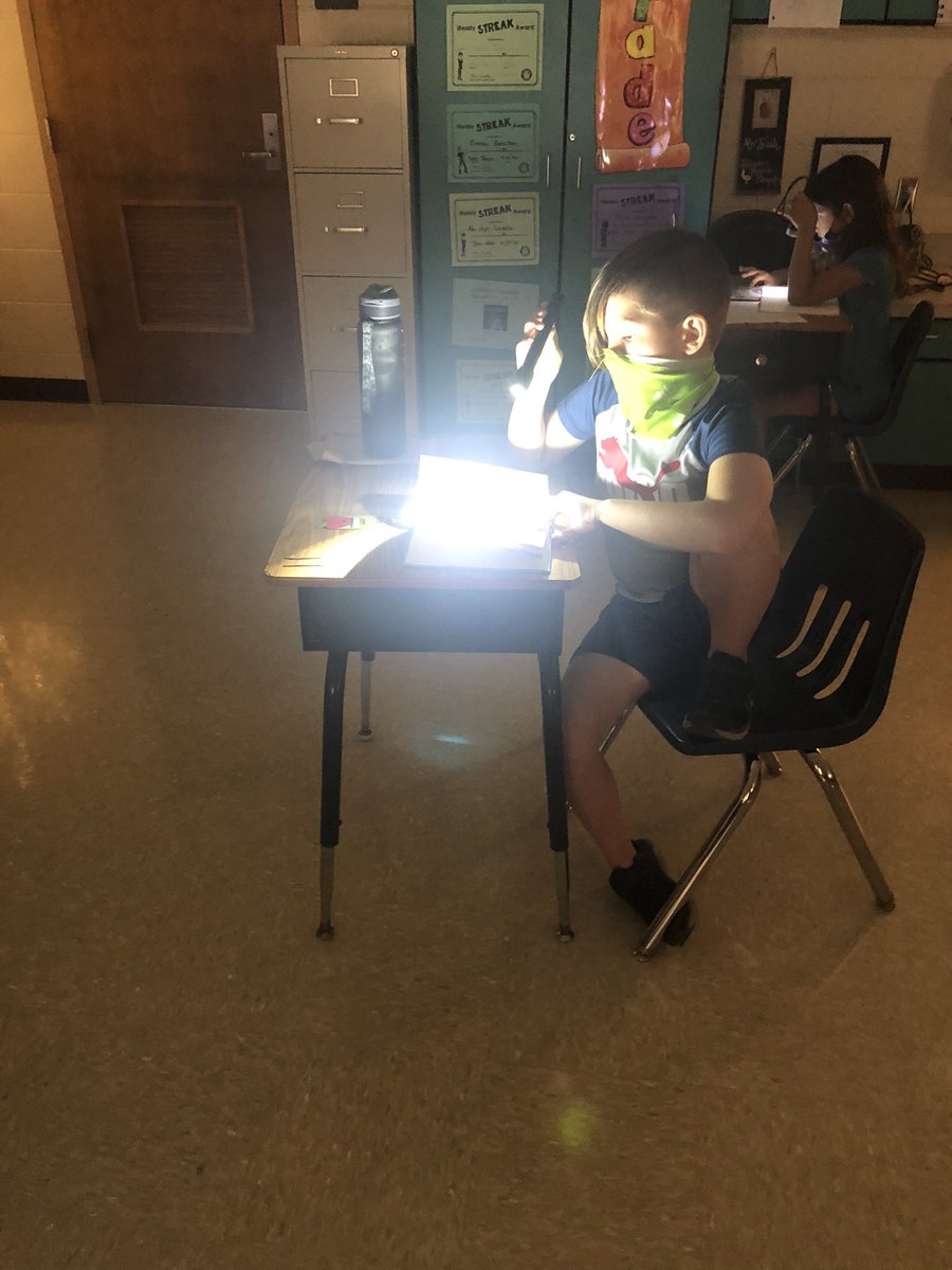 PMEMrsCassilly's tweet photo. Flashlight reading was a fun way for our Pelicans to soar with reading on our second day of Literacy Week! These bright readers are reading for double reading counts points all week!!!@pmepelicans #brightreaders #flashlightreadingfun! #inlightofdifferences https://t.co/kTUfbSoZUk