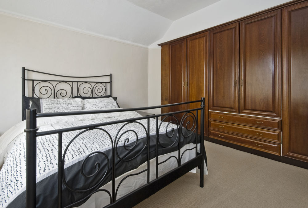 antunez_realtor's tweet image. Would you rather have a big closet or a huge wardrobe like this one?

#realtor#realestate#fresnorealestate#clovisrealestate##sangerca#luxury#kellerwilliamsfresno#localrealtor#lookingtobuy#homesweethome#workingmom#neighborhood facebook.com/19179855182387…