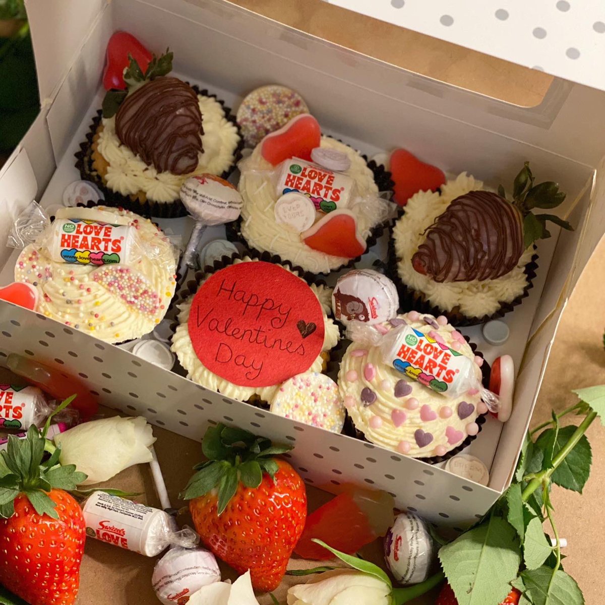 niamhellenbush's tweet photo. The Valentine’s Day Box ❤️ Treat someone special this Valentine’s Day to a custom box of delicious cupcakes 🧁Dm to order. #homemade #valentinescupcakes #smallbusiness. 

@bakedbyniamh on Instagram ❤️❤️ https://t.co/tNvs4LLsd0
