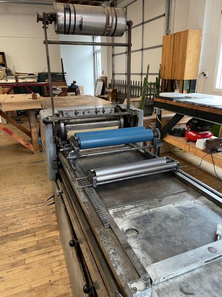 In the Classifieds: Vandercook 219 AB Power Flat Bed Cylinder #letterpress. Serial no. 17388. Press &amp; rollers are in great condition. Adjustable bed, powered impression cylinder, motor-driven ink drum.
Bed: 19” × 42½”
Floor space: 3’ × 10’

NC. briarpress.org/58321