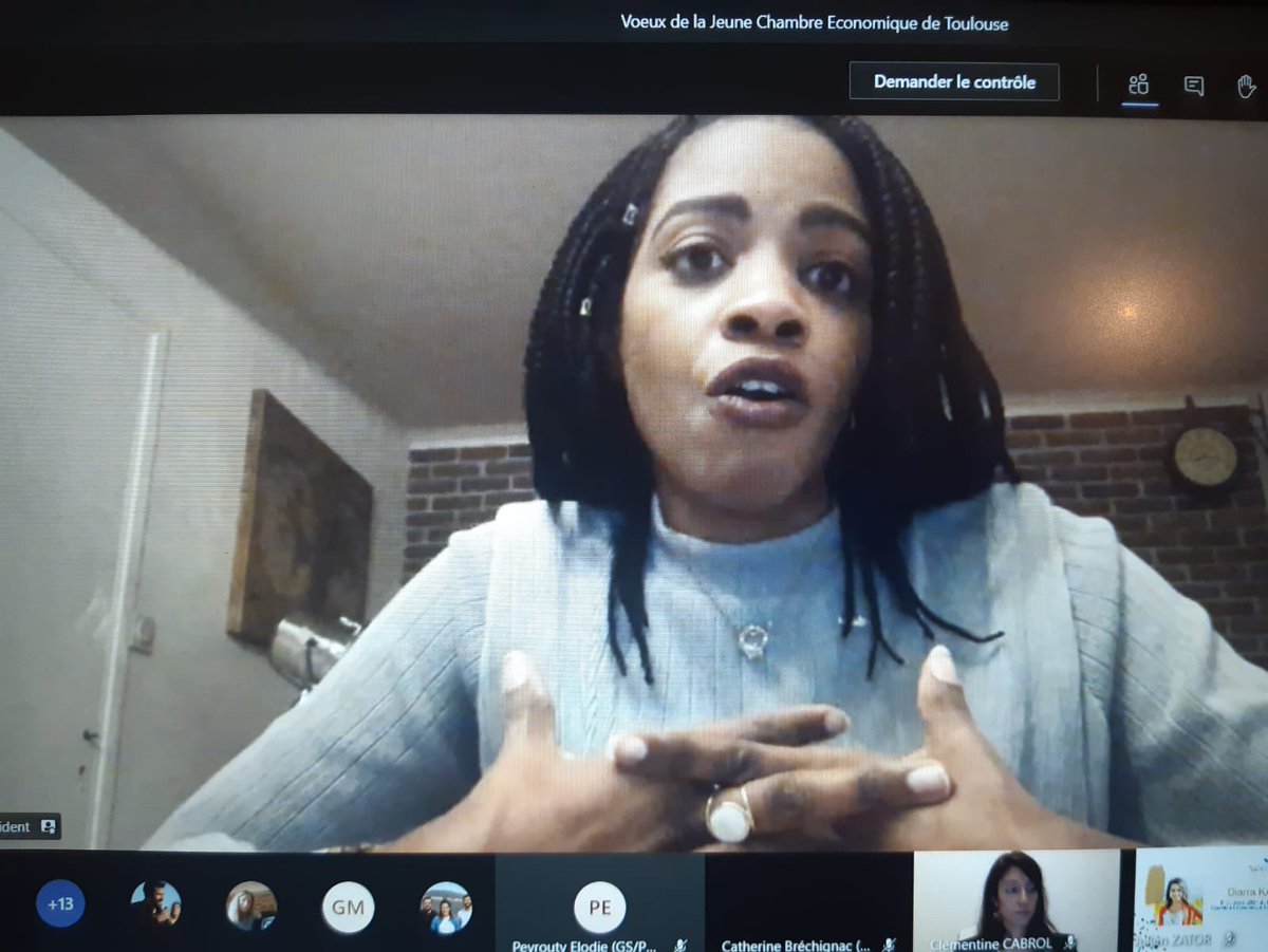 JCEToulouse's tweet image. [Vœux] L’année est lancée 🎊Hier notre présidente @Clem_Cabrol a tracé les perspectives pr 2021. Nos membres ont aussi pu découvrir celles de @JCE_Occitanie &amp;amp; @JCE_France. La soirée s’est poursuivie avec la Masterclass de @MagueloneP31, dirigeante engagée au parcours inspirant 🚀