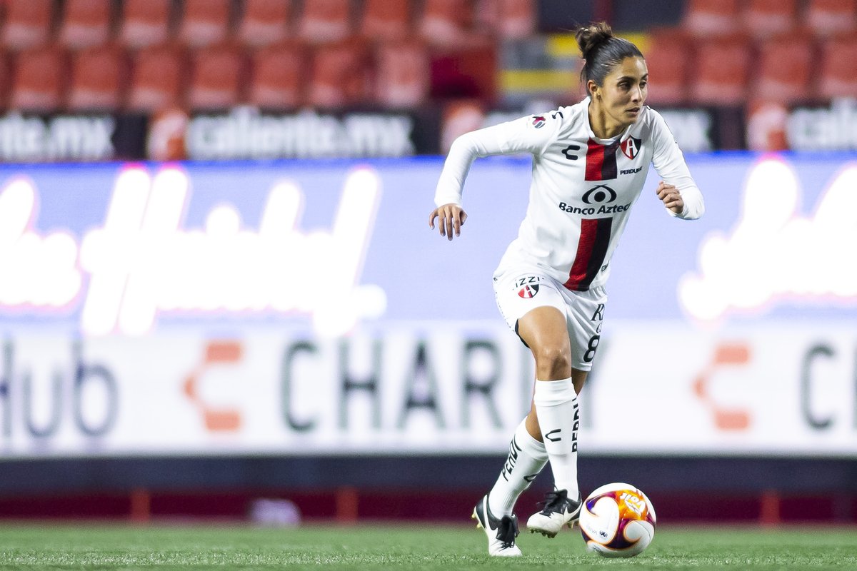 ¡Determinante en la recuperación y distribución de juego!

Contra <a href="/XolosFemenil/">Xolos Femenil</a>, nuestra mediocampista <a href="/kandreagm/">Andrea Garcia</a>  'Duva' disputó su partido 70 como Rojinegra y en la <a href="/LigaBBVAFemenil/">LigaBBVAFemenil</a>.👏👏

#LateConFuria🔴⚫️