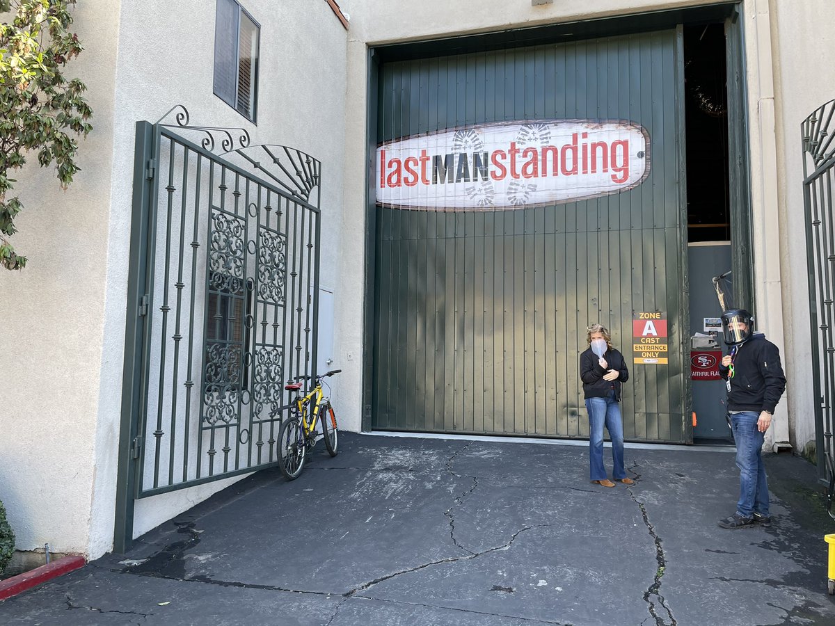 Chriskayman Why Do Big Shows Always Tend To End On The 9th Season Seinfeld The Office Now Last Man Standing Hard To Get To That Season 10 And Call It