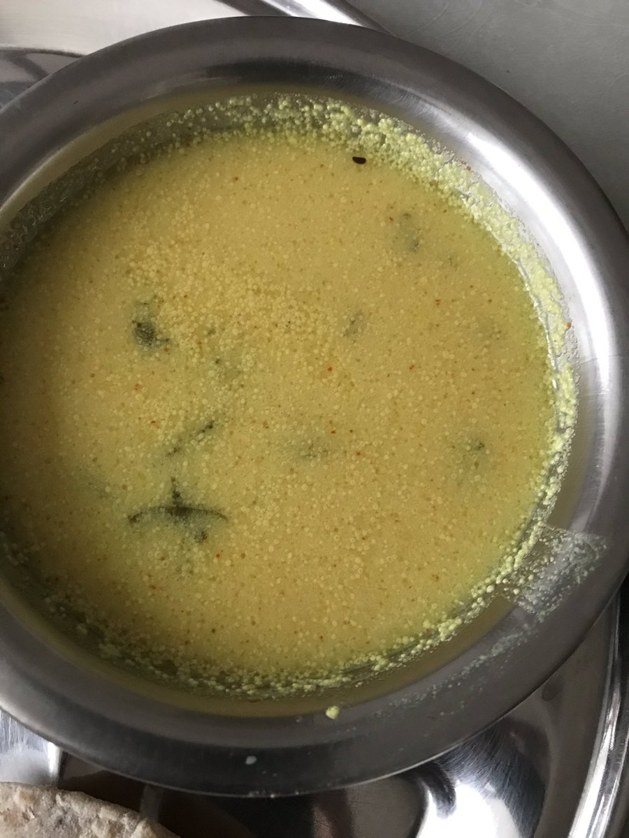 jagesh_dattani's tweet photo. Love food, love #legumes. The super food: sprouted #mung beans with #Kadhi and 🍚 #Veganuary2021 Day 26 #VeganuaryWorkplaceChallenge #Vegan 🌱 #ProPlant 💪 #PlantStrong https://t.co/Q9GH54cbfL