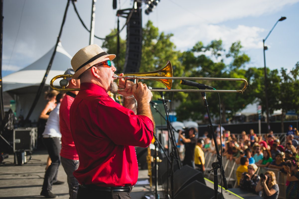 BohemianNights's tweet photo. Let’s face it, trombone players know where the party’s at – on the stage in the horn section! 🎶✨#trombonetuesday #focomusic
📸: @myPHOCO, @goragoraork, @TwelveCents, Brothers of Brass. https://t.co/Igc0vCeHhh