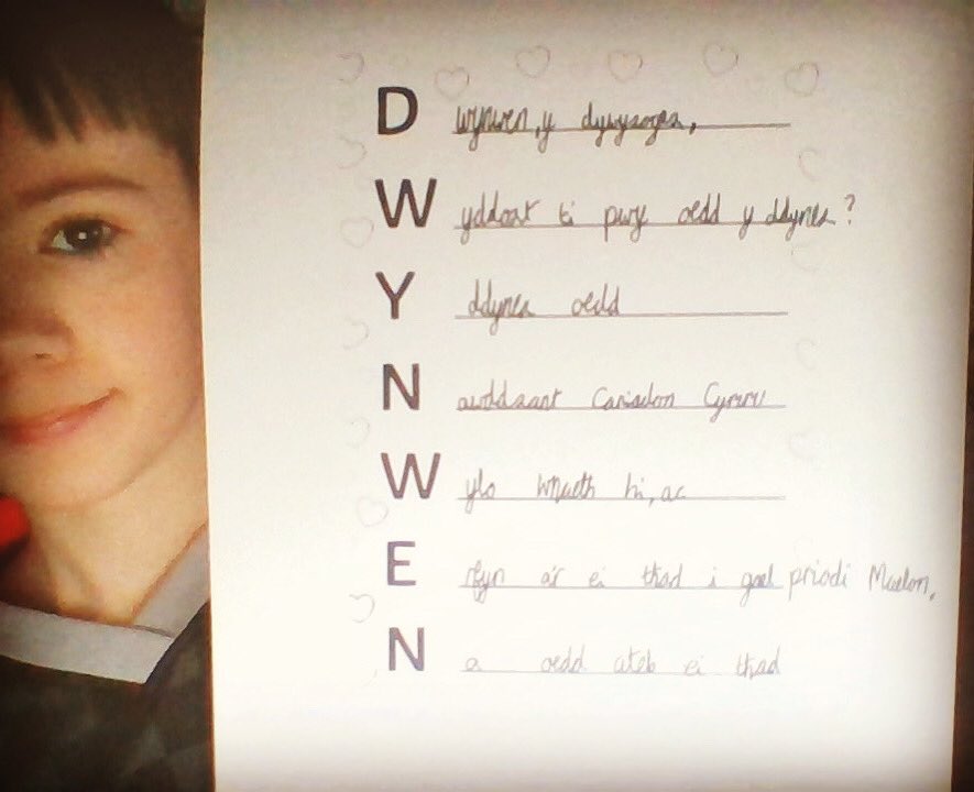 CymraegLlanhari's tweet photo. Cerdd gryno gampus Geraint! #santesdwynwen #cerddacrostig #cymraeg #crynhoi #chwedl #dwynwen #llanhari #creu #creadigrwydd #ymatebidestun #blwyddyn7 https://t.co/n75VEbqut1
