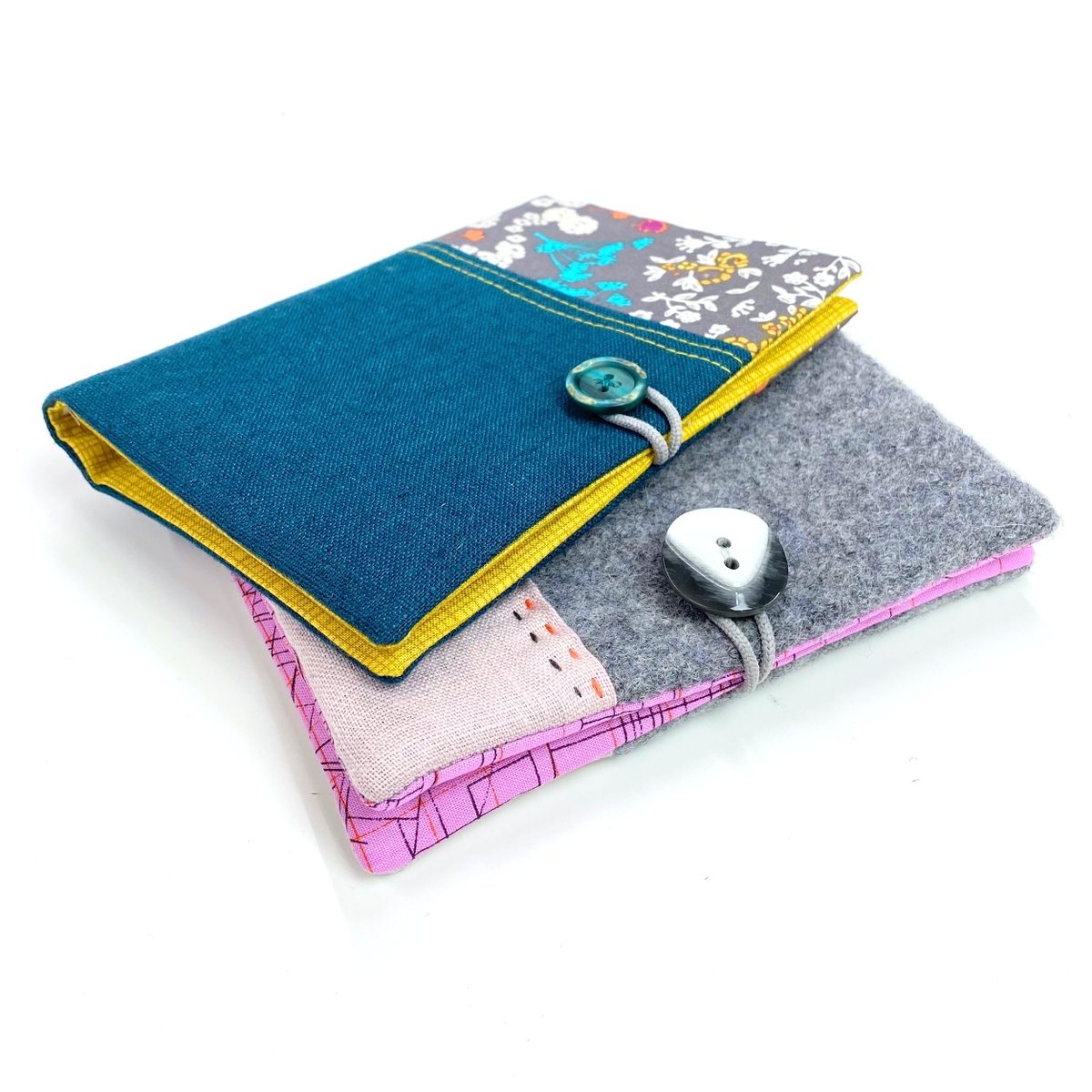 sewmesomething's tweet photo. Keep your needles organised with these cute needle books, they are a great way to use up leftover fabric too! We have a tutorial in #TheSewingStudio to make these.
​
​#onlinesewinglessons #lovetosew #learntosew #sewing #sewinglessons #sewingforbeginners https://t.co/oROoLxJqAB https://t.co/Egl7fVunX5