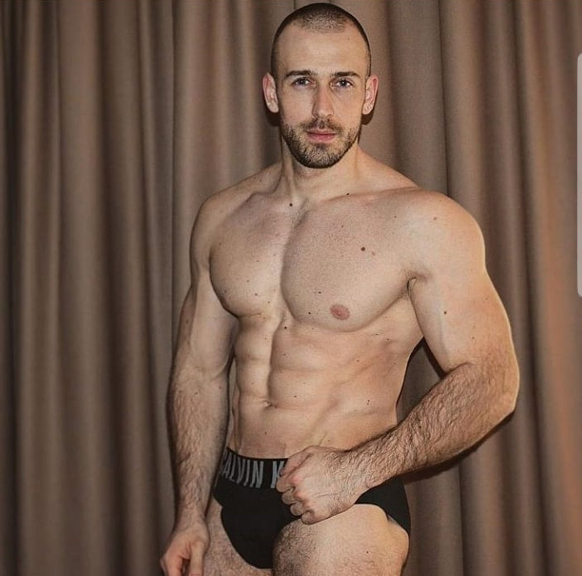 BgdReal's tweet photo. The real Mare...🇷🇸 🤤 https://t.co/YELI2OCnOM