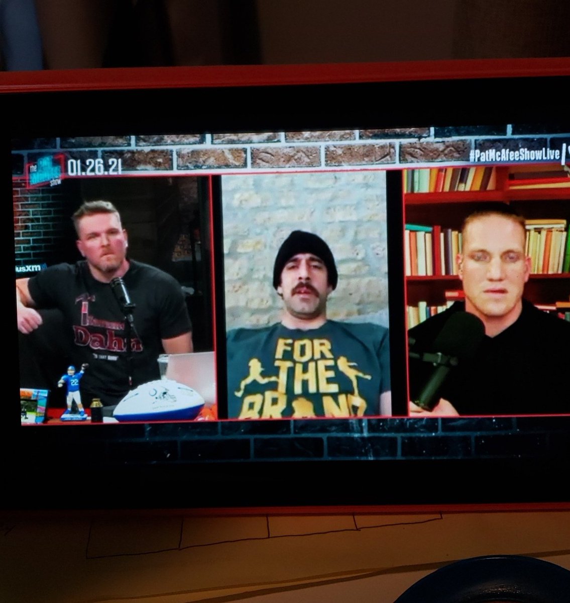 #ThankYouAaron <a href="/PatMcAfeeShow/">Pat McAfee</a> Great show, great year and always entertaining and electric every Tuesday! #forthebrand #thisshowstinks #hammerdahn