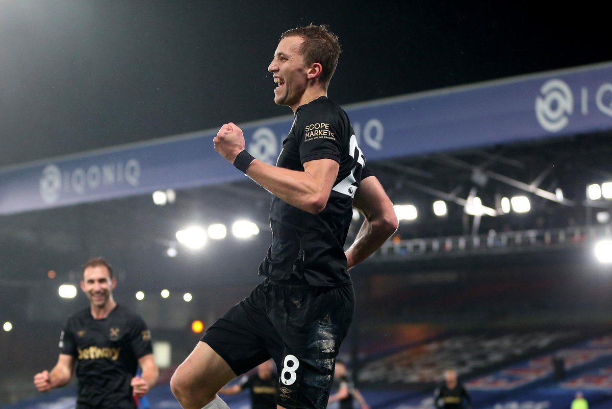 OfficialFPL's tweet photo. 🔘 Benched by 422,285 
🔘 Transferred out by 213,909

Tomas Soucek is projected to score 15pts in GW20

#FPL #CRYWHU https://t.co/l7mamSmSN1