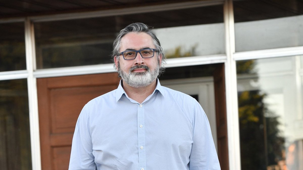 colmedvaldivia's tweet photo. @ColmedValdivia llama a confiar en vacunas contra #Covid19 en voz de su vicepresidente, doctor Lucio Pontigo. Ver info 👇#QuedateEnCasa 😷

https://t.co/NyHxKe6SOA https://t.co/ol5zsL8h9J
