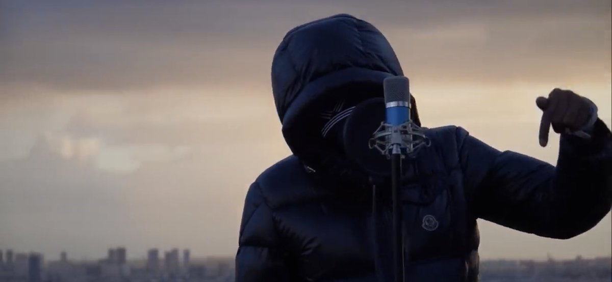 🚨 Le rappeur français La F est actuellement incarcéré...