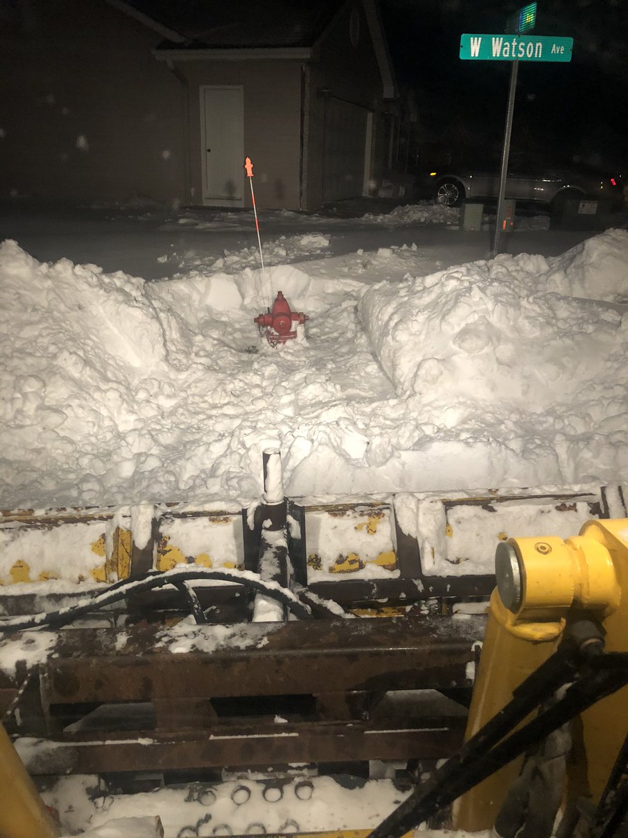 hansenag's tweet photo. Please take time to clear around your fire hydrants. Big thanks to the members that pitched in tonight to get Baxter’s Hydrants cleared. @adam_singletary @DammanDwight @weltha70 https://t.co/6pV9s0qMsg