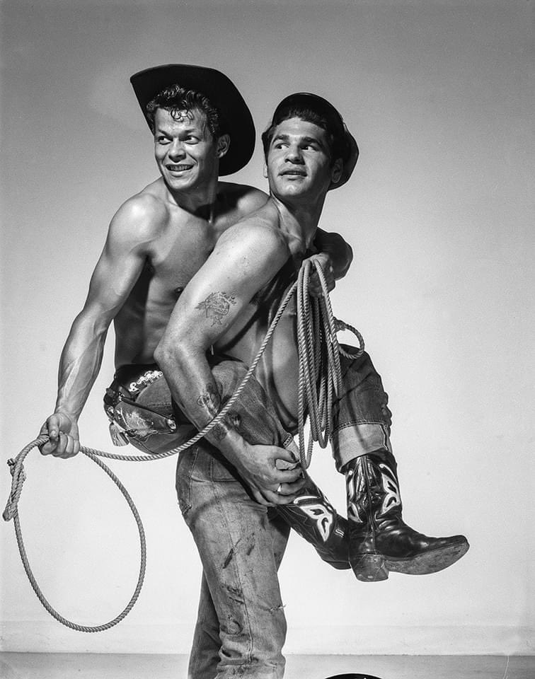 Muscle vintage glamour tugging