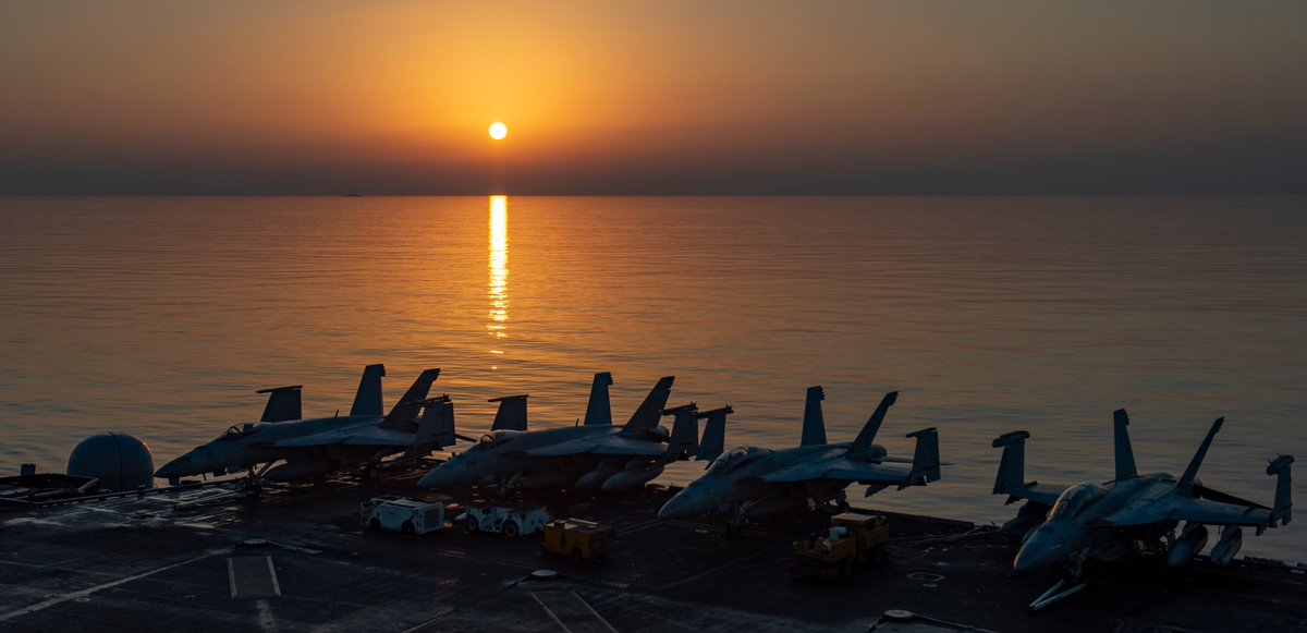 USN_Submariner's tweet photo. USS Nimitz (CVN 68) &amp; #CVW17 in the Arabian Sea
#USNavy #5thFLT #CSG11 https://t.co/tKfacGTEWE