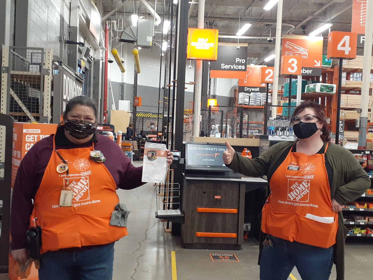 ASM <a href="/LaurelHappe/">Laurel Happe</a> recognized <a href="/ponce4006/">LauraPonce4006</a> for being awesome with all that she does 😁