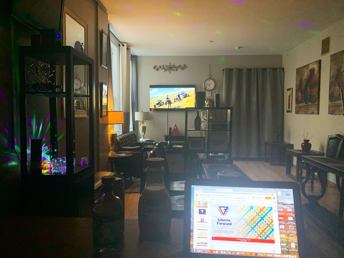 AgentKodak's tweet photo. Liberia Forward meetings downtown Los Angeles at big bro office 😎 🇱🇷#GettingToTheMoney #MamaLiberia https://t.co/woO4Jt1KnG