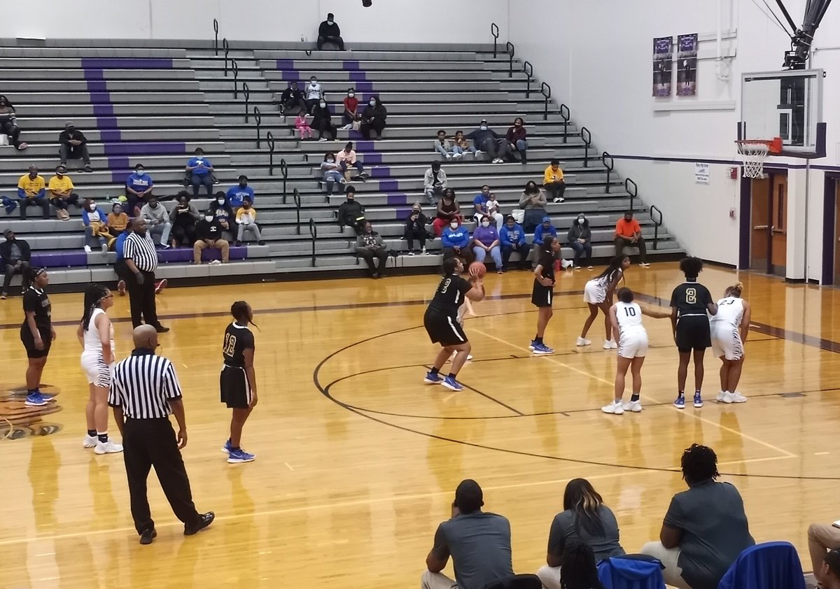 retiredFcps's tweet photo. Thats game folks! Wildcat girls defeat Ripley 64-28 Everyone got playing time including the return of #24ChrissyWalker  @JSWriterMichael @johnvarlas @fayettewarehigh @FW_Wildcats https://t.co/GOZAPflRp3